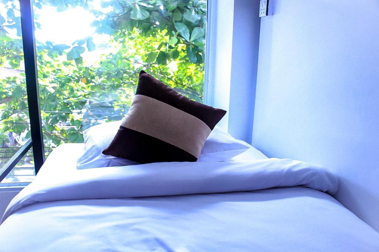 The Lodge Yangon Poshtel Esterno foto