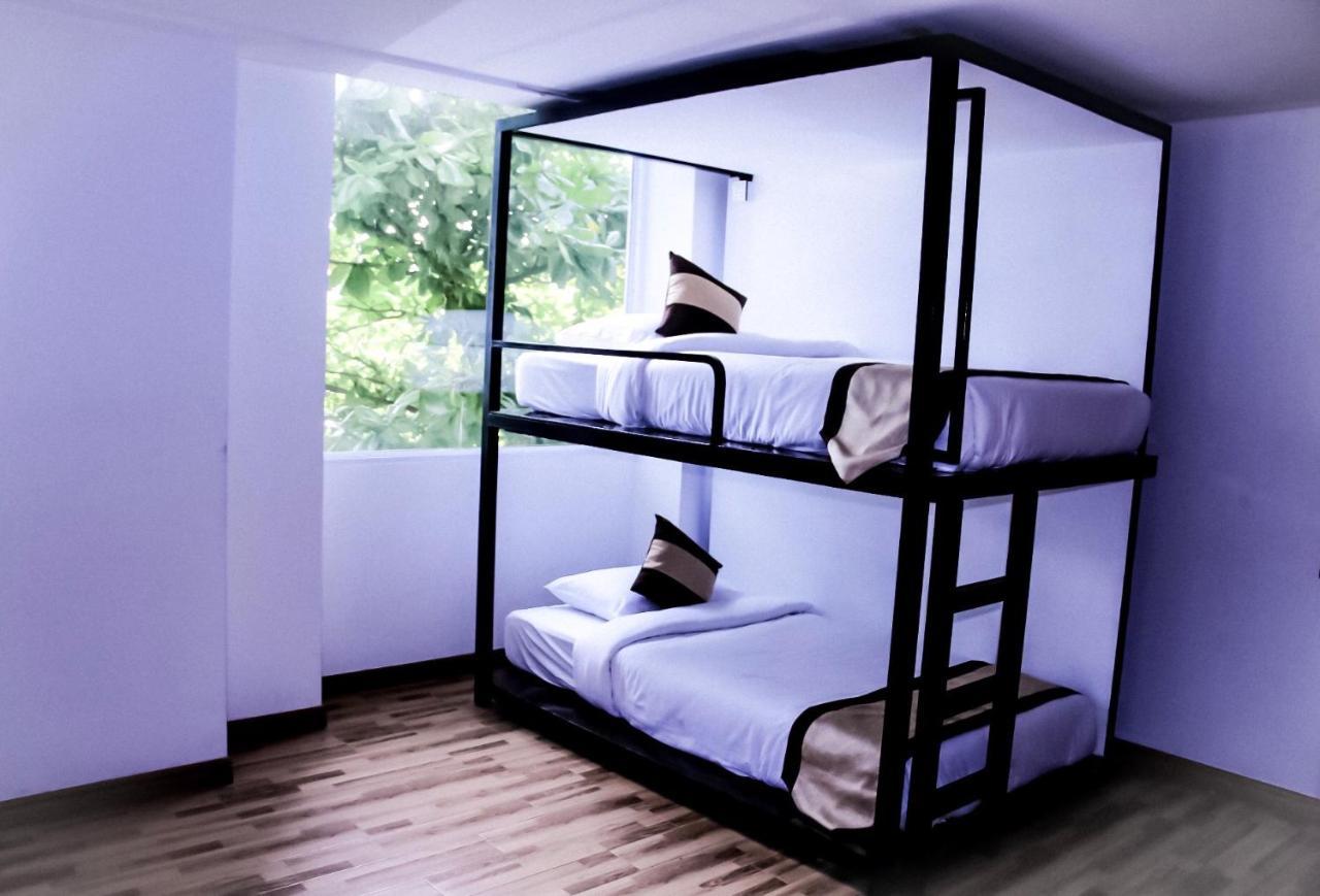 The Lodge Yangon Poshtel Esterno foto